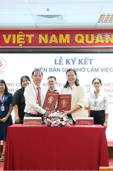 saigon-coop-about-3